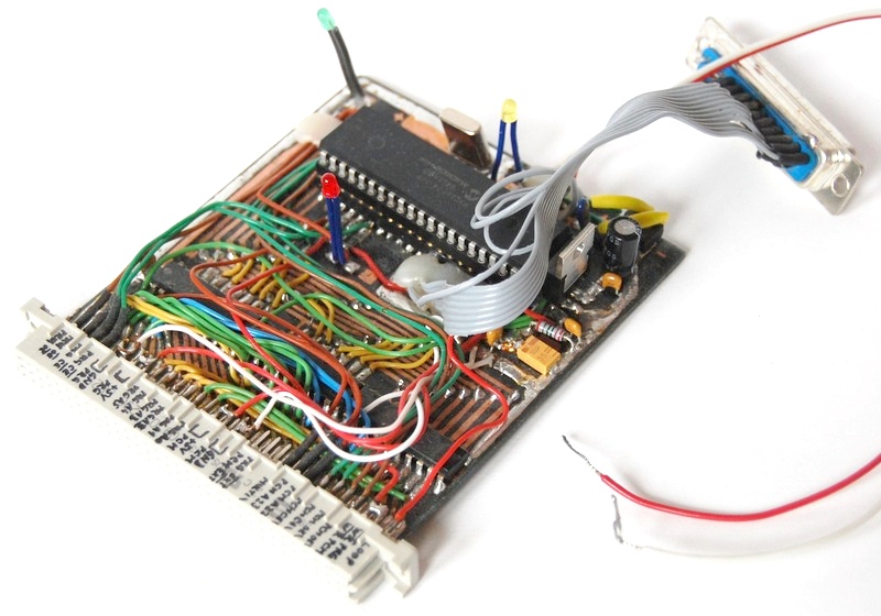 Zariadenie na zpis zvukov do pamovho modulu (pripojenie k PC cez LPT port)