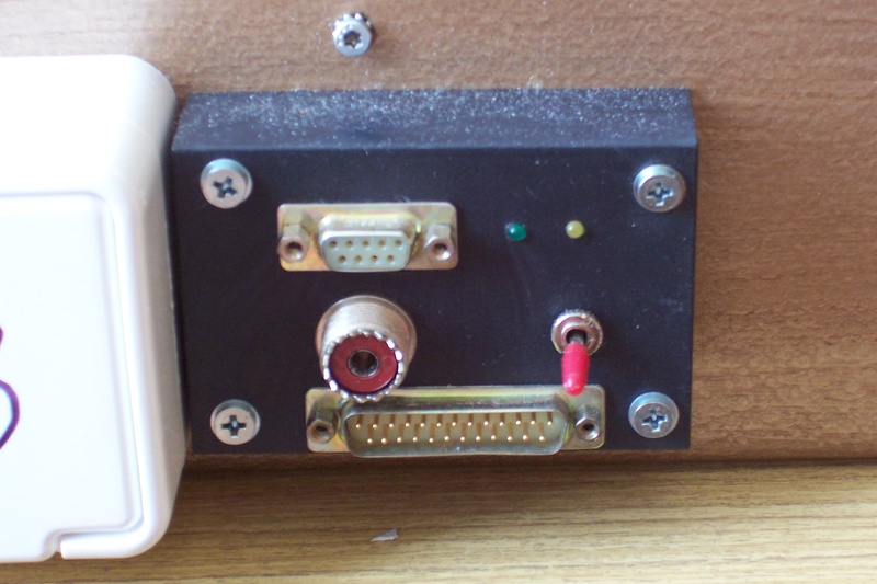 Krabica stmievaov - konektory
